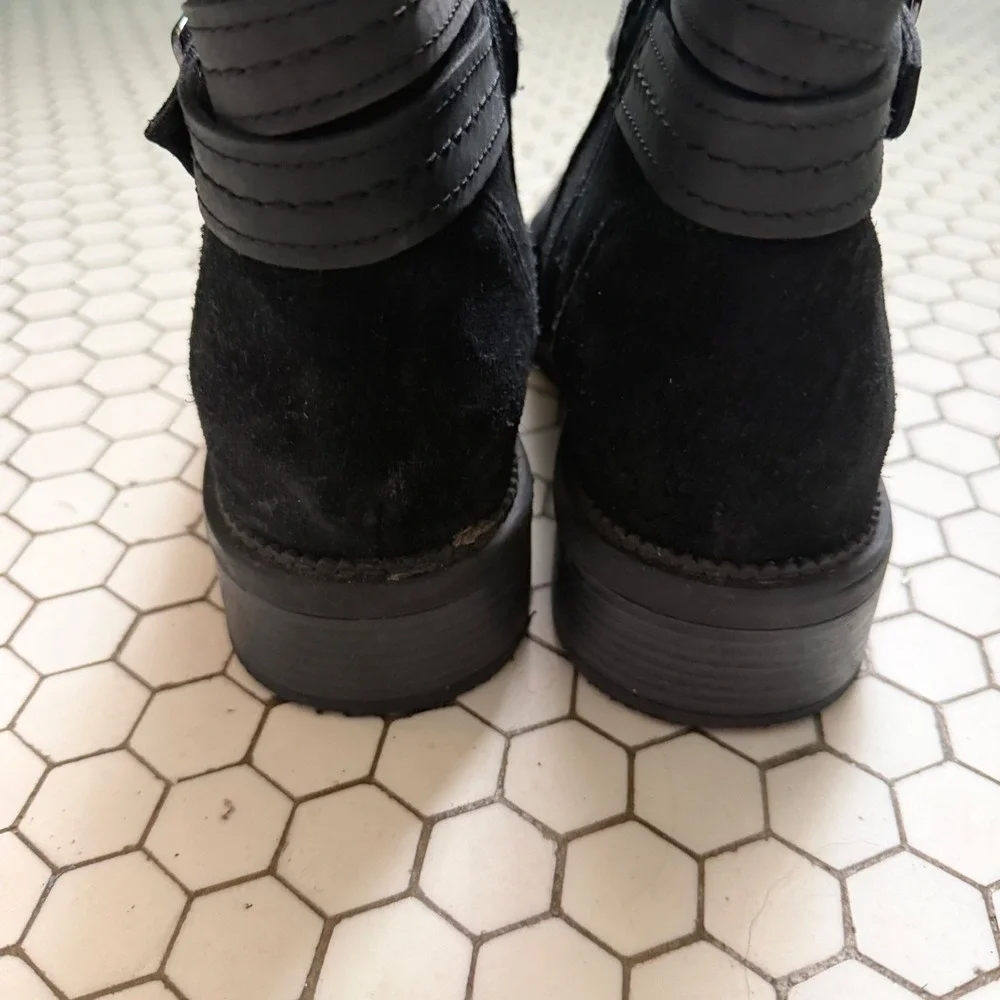 Clarks Knee High Boots Black Size 8 Suede Buckle Riding Moto Academia Campus